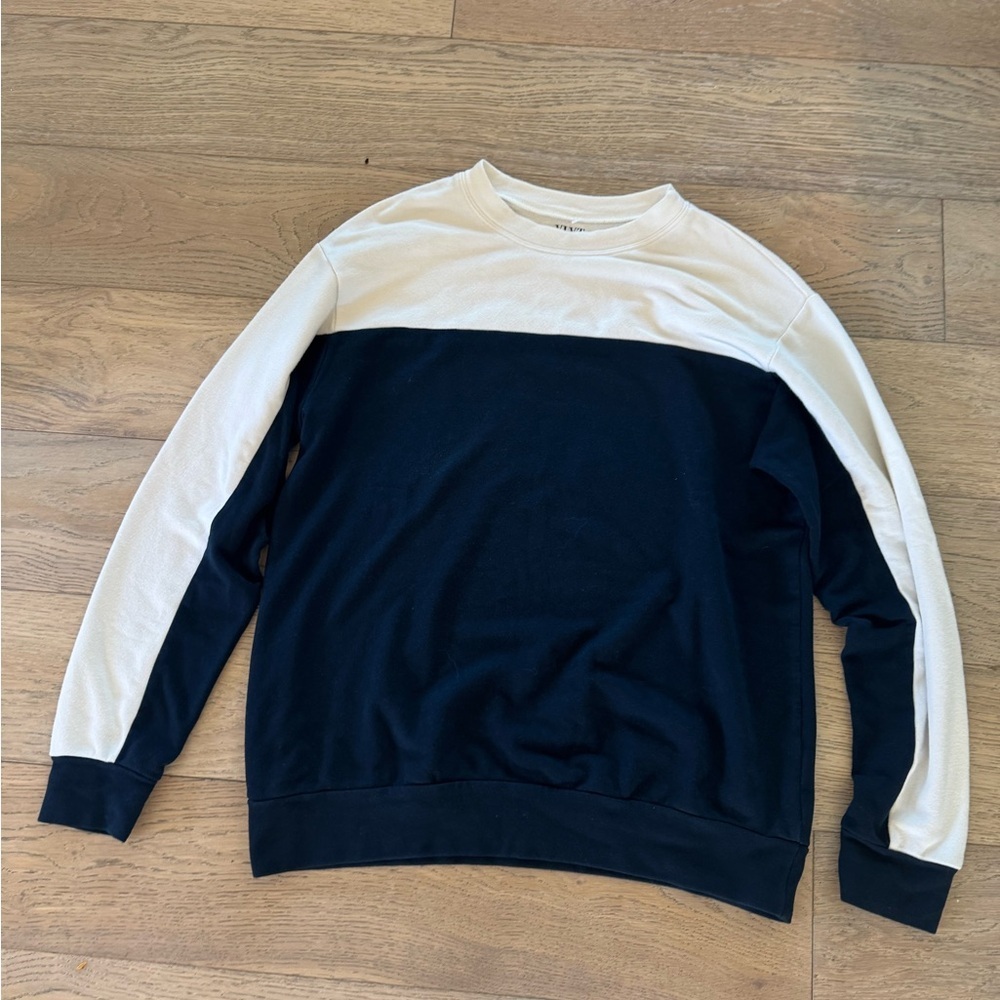 Velvet by Graham & Spencer Two-Tone Black and White Crewneck Sweatshirt